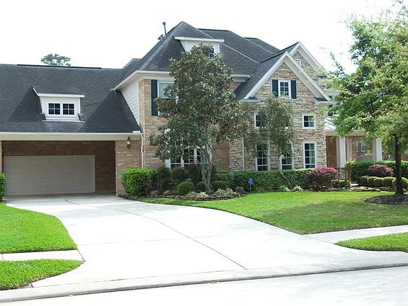 2nd image of 11819 Rue La Fontaine Dr