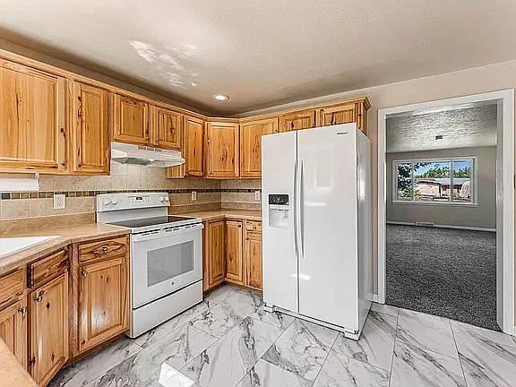 8200 W 51st Ave — Photo 3
