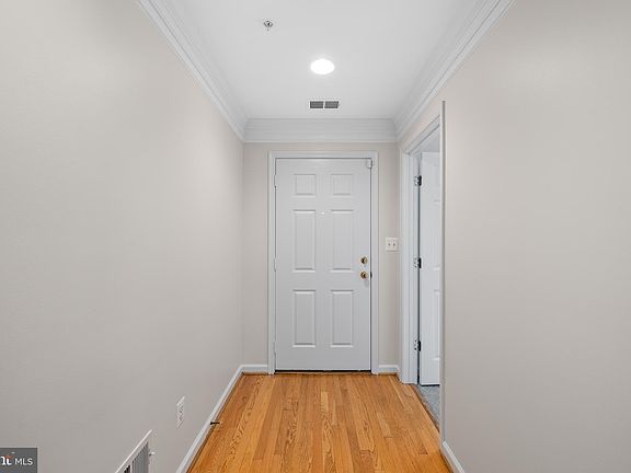 3rd image of 332 Casey Ln