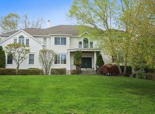 16 Stonewall Cir, West Harrison, NY 10604