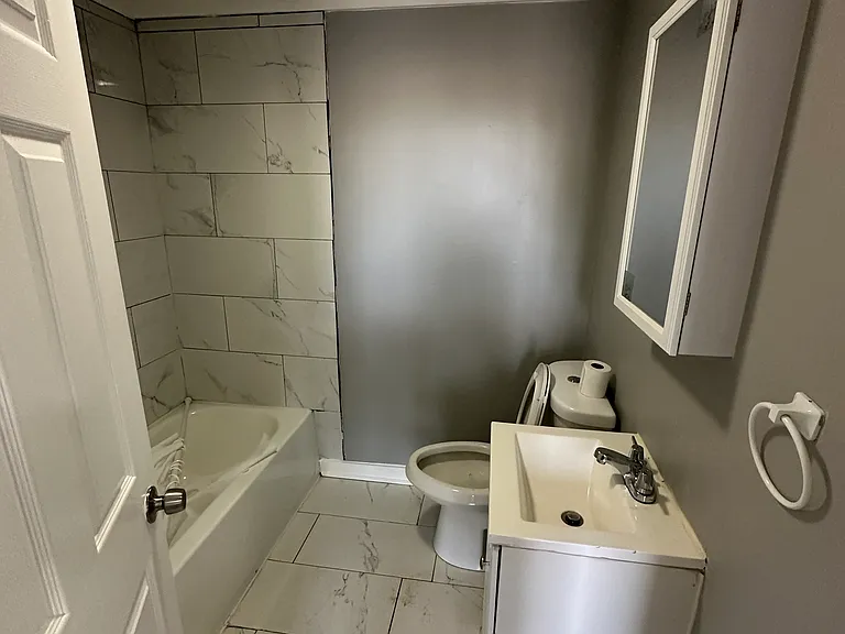 593 Winchester Ave #3L — Photo 13