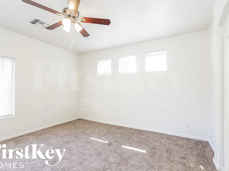 17363 W Elaine Dr — Photo 6