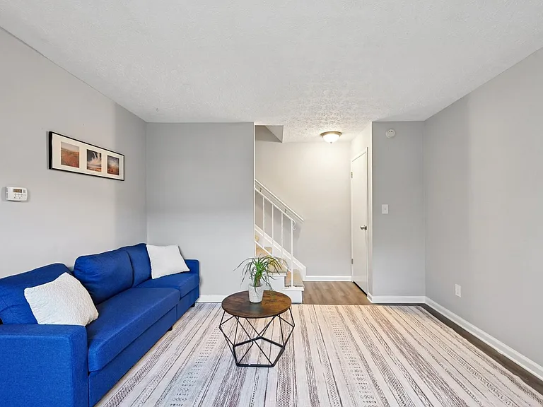 Park Place Apartments — Photo 9