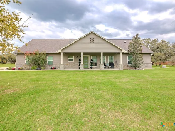 367 Richter Rd, Inez, TX 77968