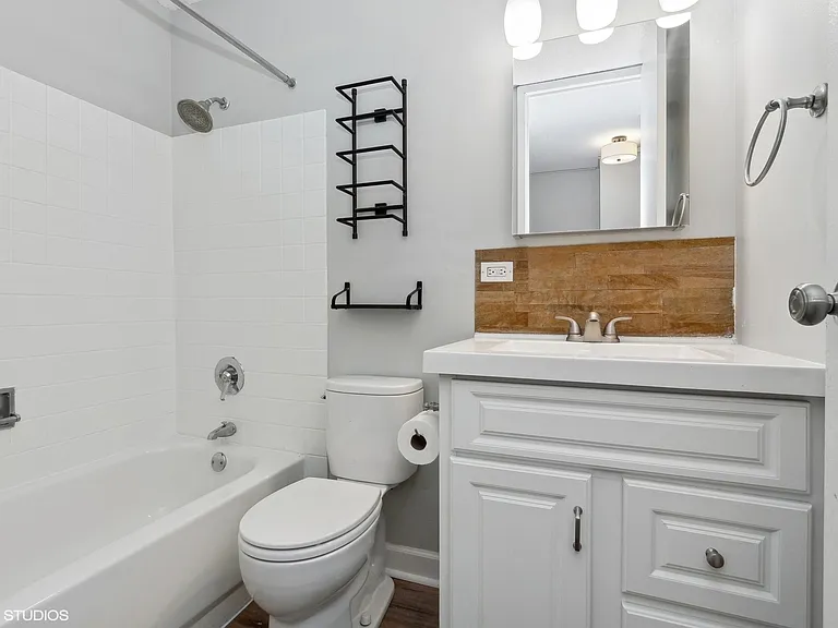 2728 N Hampden Ct #1203 — Photo 5