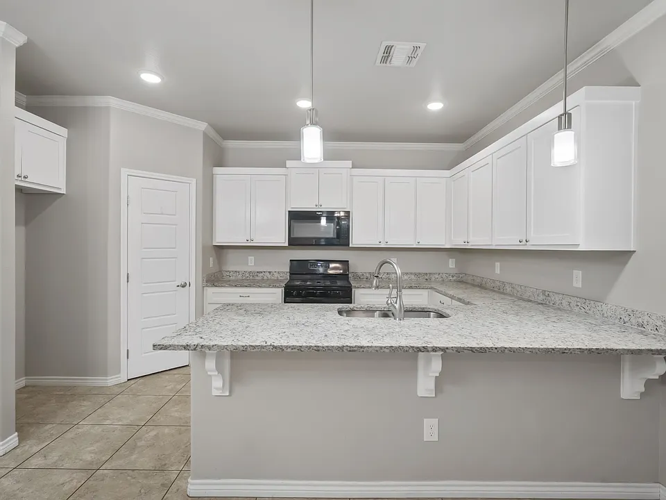 5300 Freedom Ct