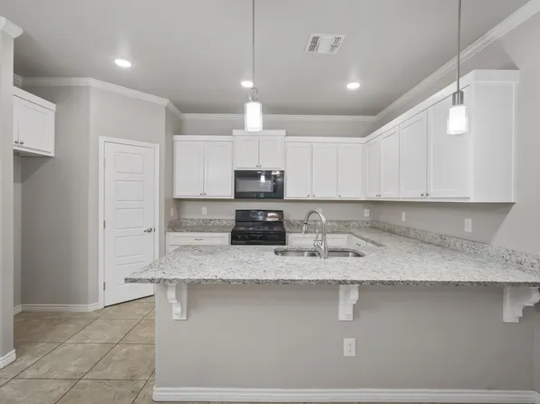 5300 Freedom Ct, Midland, TX 79703