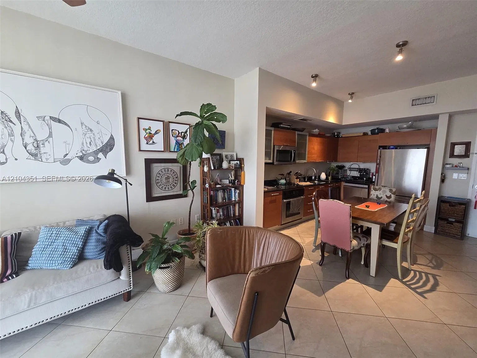 Two Midtown Miami Condo — Photo 4