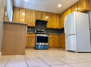 1625 Tenaka Pl #2, Sunnyvale, CA 94087