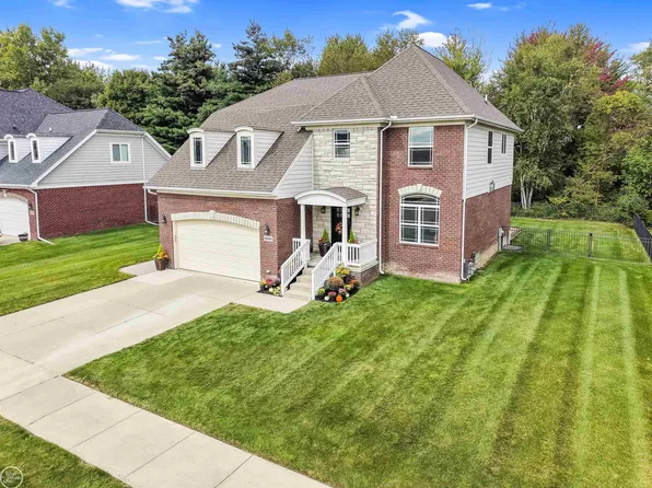 26699 Boston Dr, Chesterfield, MI 48051