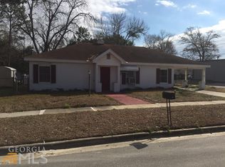 310 N Lewis St, Metter, GA 30439