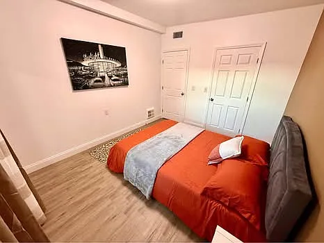 1006 Catherine St — Photo 31