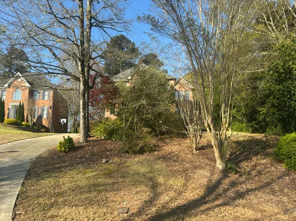 80 Emily Dr SW, Lilburn, GA 30047