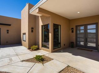 251 Diamond Tail Rd, Placitas, NM 87043