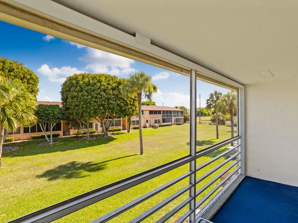 48 Hastings C, West Palm Beach, FL 33417