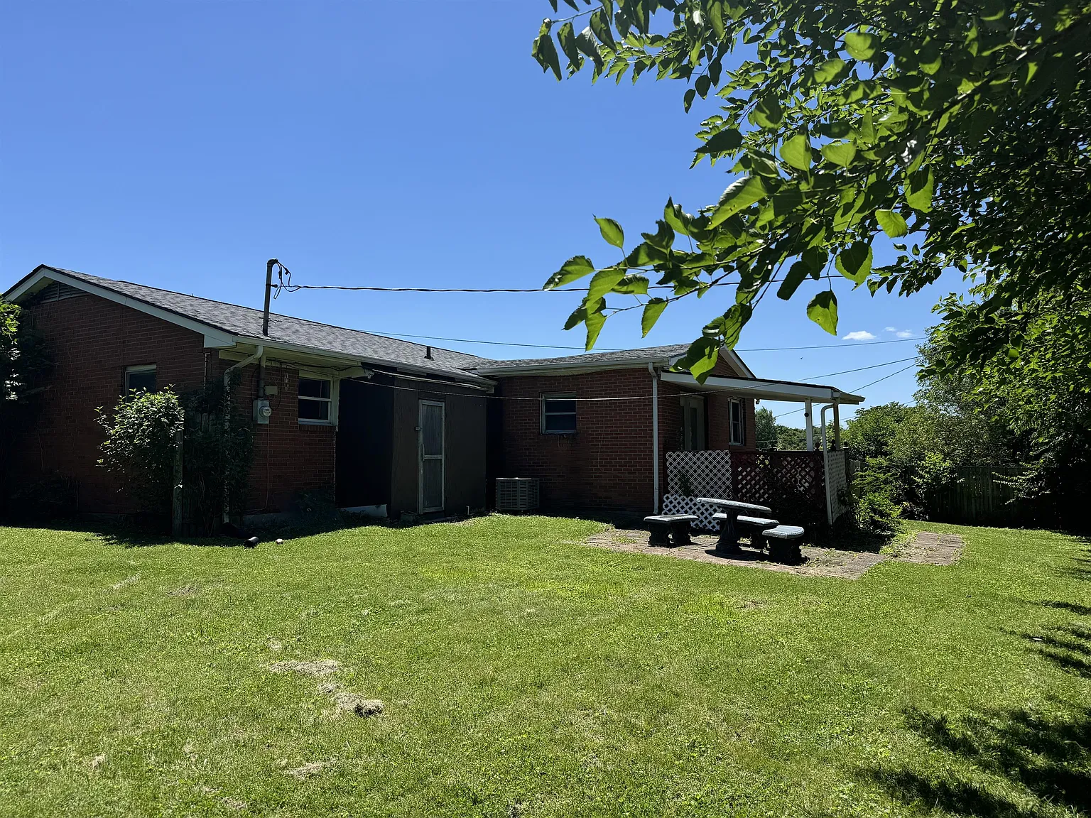 1939 Bedinger Court - 1 — Photo 4