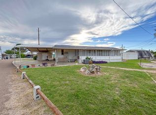 108 Blossum Blvd, Zapata, TX 78076