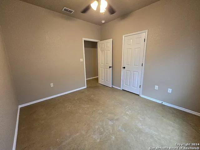 1084 Carolyn Cv — Photo 11