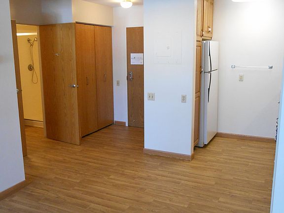 3rd image of 313 4th Ave SE APT 318