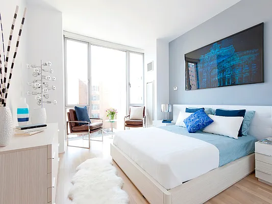 Sold by Sotheby's International Realty | media 14
