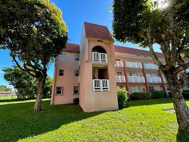 9641 Sunrise Lakes Blvd #201