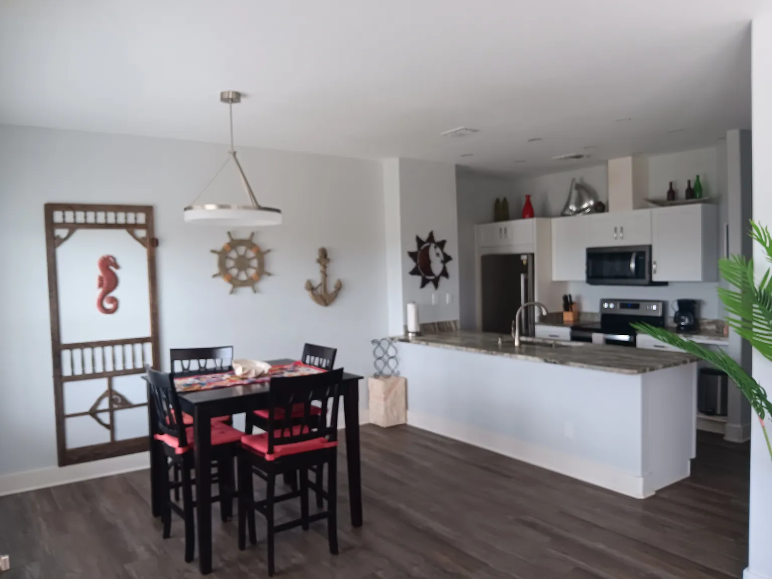 3 bed, 1250 sqft, $2,600 — Photo 1
