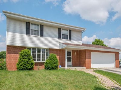 8002 W Glenbrook Rd, Milwaukee, WI, 53223