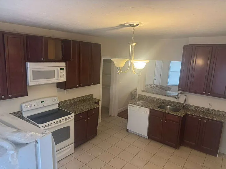 293 School St #1L — Photo 9