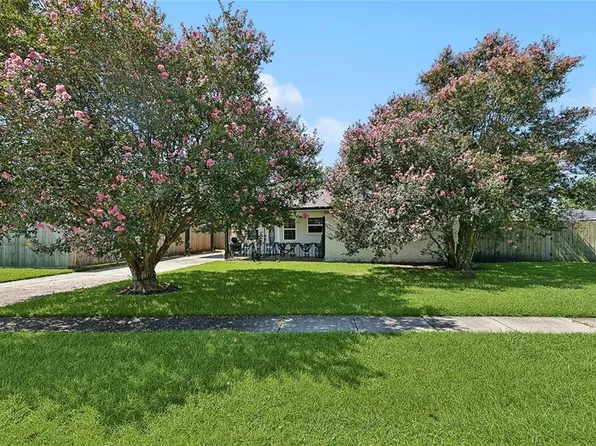 306 Mink Dr, Arabi, LA 70032