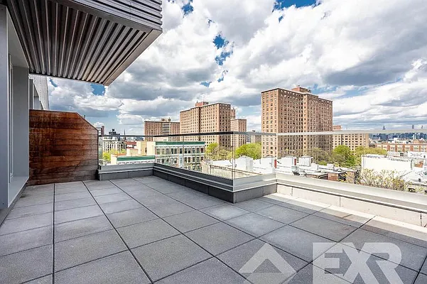 Rented by The KCI Group | media 21