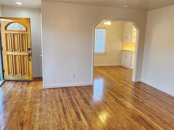 4th image of 1317 S Fairway St