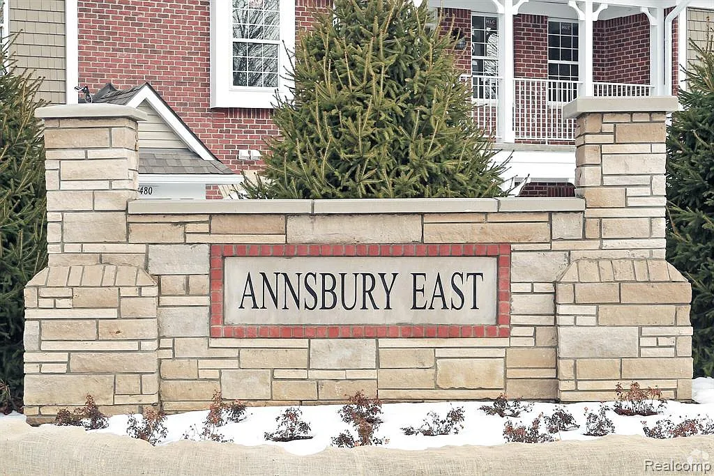 2 bed, 2.0 bath, 1235 sqft, $1,900 — Photo 1