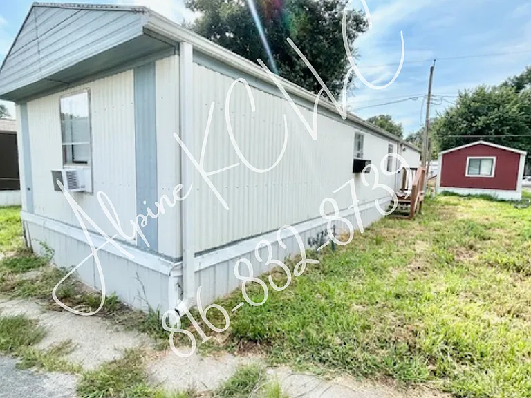 128 Countryside Ln — Photo 1