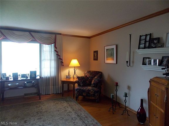 3rd image of 21731 Jonathan Dr
