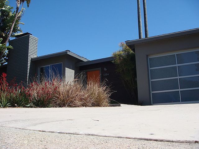 1st image of 7254 W 90th St