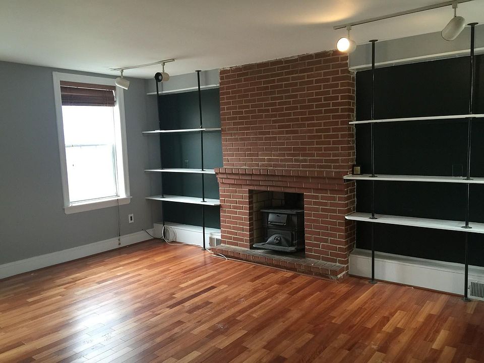 2nd image of 1122 N 4th St