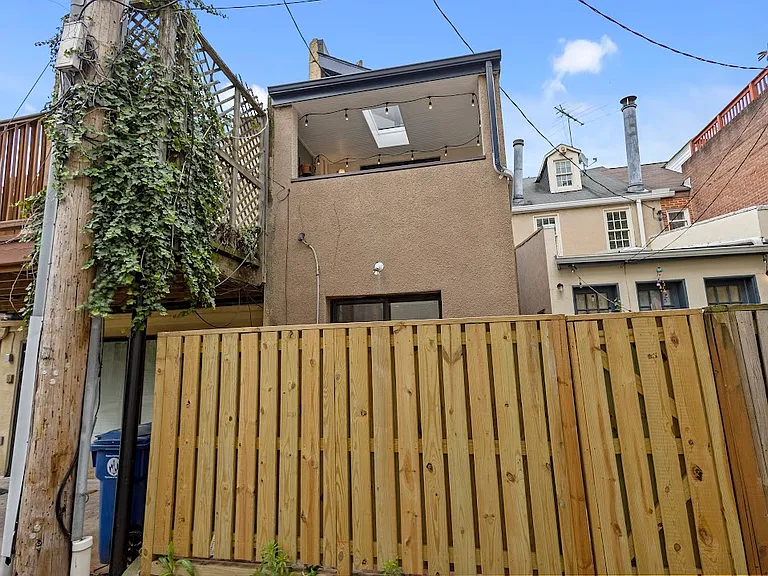716 S Hanover St — Photo 8