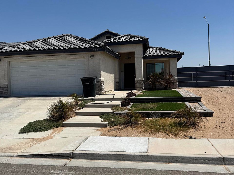 2nd image of 335 N Saguaro Ave