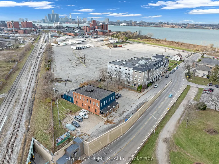 279 Drouillard Rd #2 — Photo 4