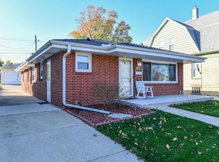 2056 Summit Ave, Racine, WI 53404