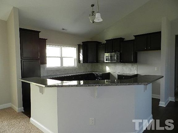 3rd image of 76 Antila Ct