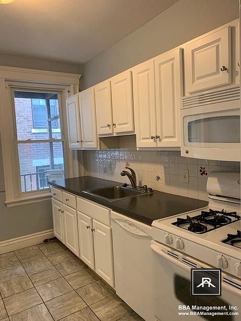 1st image of 32 Chiswick Rd #4