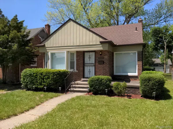 10045 Grayfield Ave, Redford, MI 48239