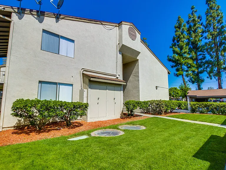 Harbor Cliff Apartments — Photo 21