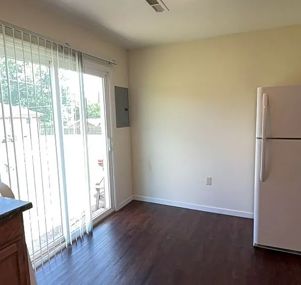 Couch Apartments — Photo 35