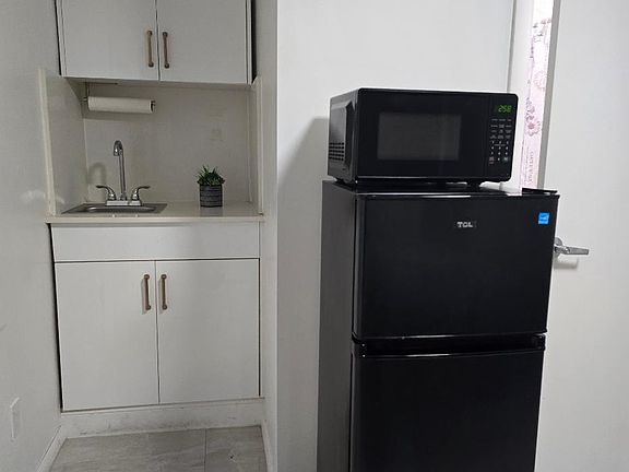 5th image of 8934 Grand Canal Dr