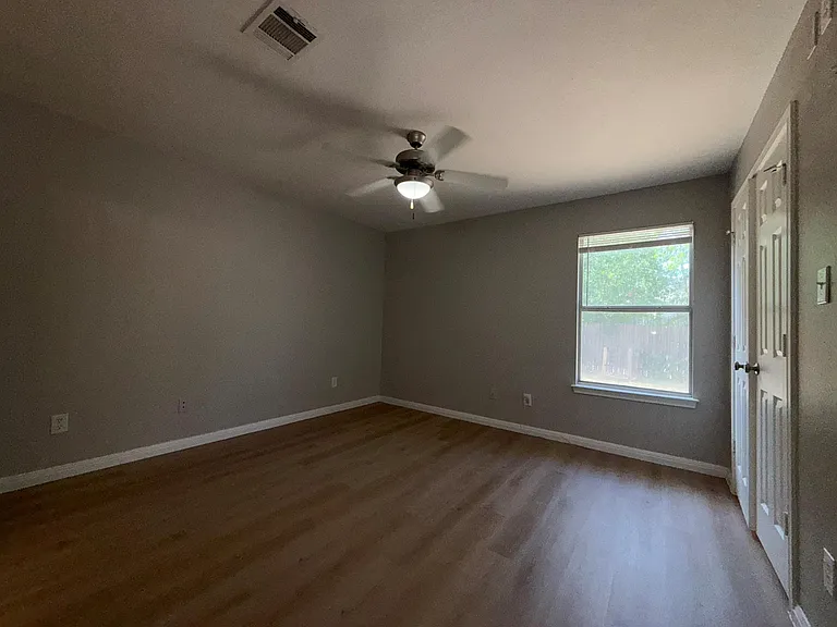 2906 Kestrel Dr #B — Photo 15