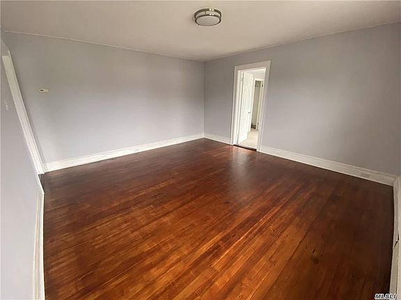 3rd image of 276 Rockaway Tpke