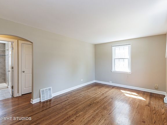 3rd image of 829 7th Ave