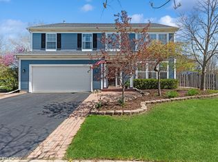 1229 Warwick Ct, Grayslake, IL